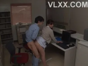 Bố dượng da đen khoai to làm con gái riêng Cô vợ thèm