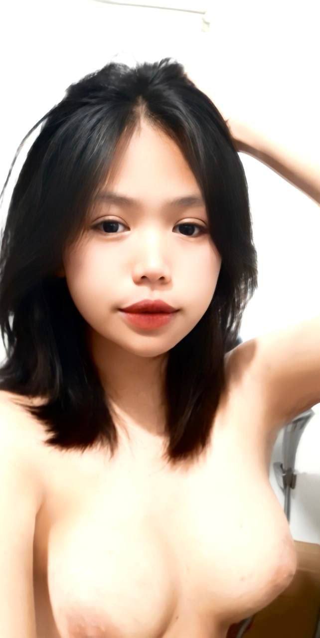 Clip thảo trang 2k7 nghịch lồn bằng sextoy dang hót